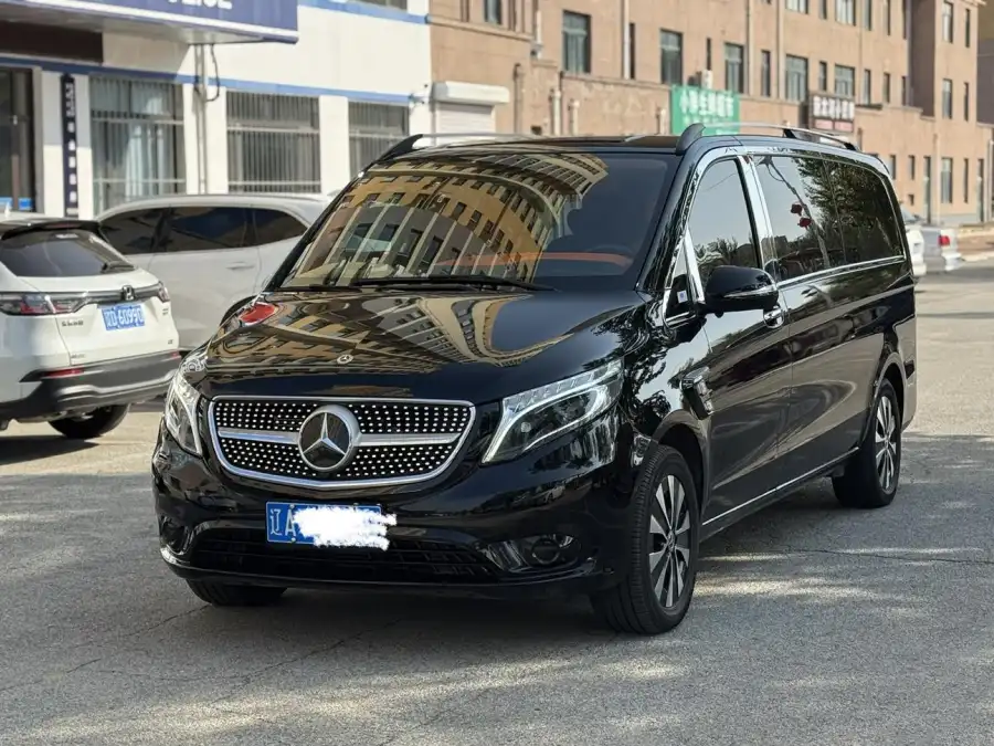 Mercedes-Benz Vito 2.0T 7 мест