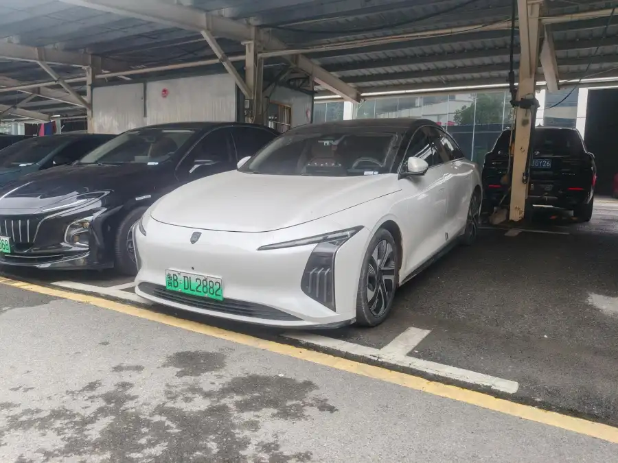 Dongfeng Forthing Xinghai S7 555