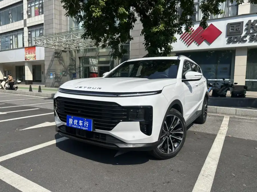 Jetour X70 Plus 1.5T 7DCT Flagship 7 мест