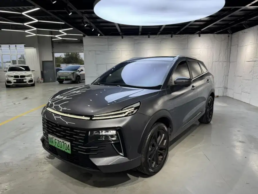 JAC Motors QX PHEV 120km