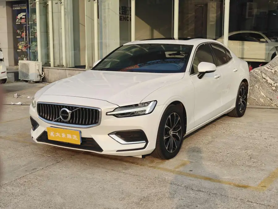 Volvo S60 T4 Luxury