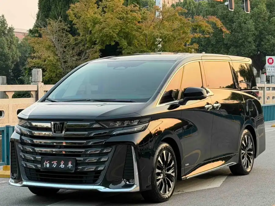Toyota Vellfire 2.5L 4WD Supreme