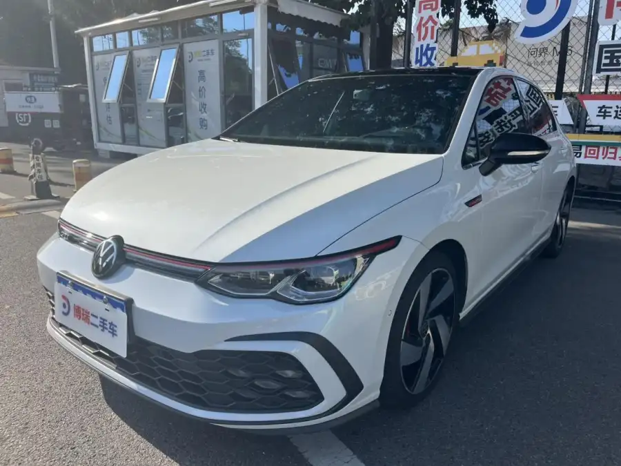 Volkswagen Golf GTI 380TSI DSG GTI