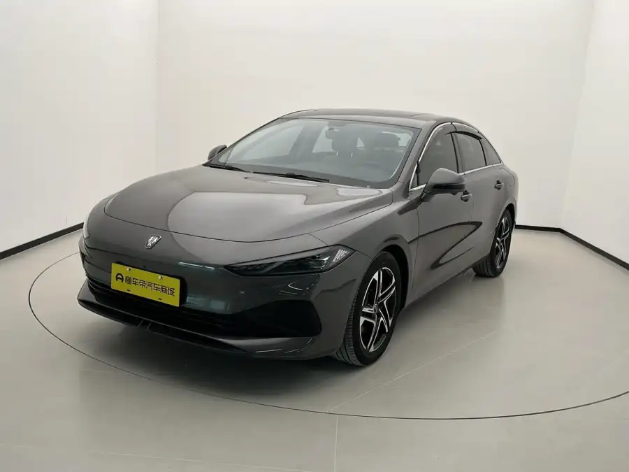 Roewe D7 DMH 125