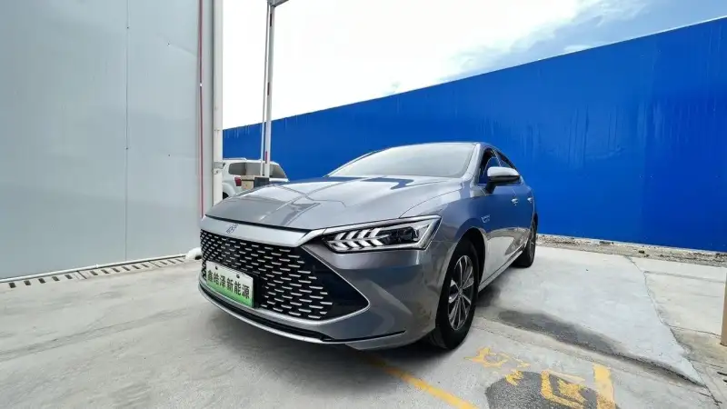 BYD Qin PLUS DM DM-i 55KM Premium