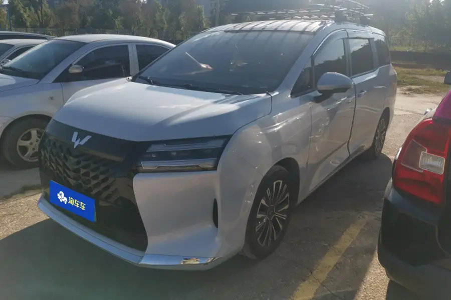 Wuling Starlight 730 PHEV 125km Luxury
