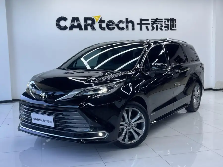 Toyota Sienna 2.5L Supreme