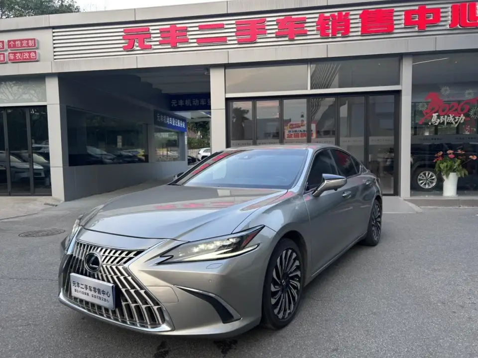 Lexus ES 200