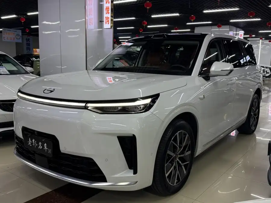 GAC Trumpchi Xiangwang S9 Ultra 6 мест