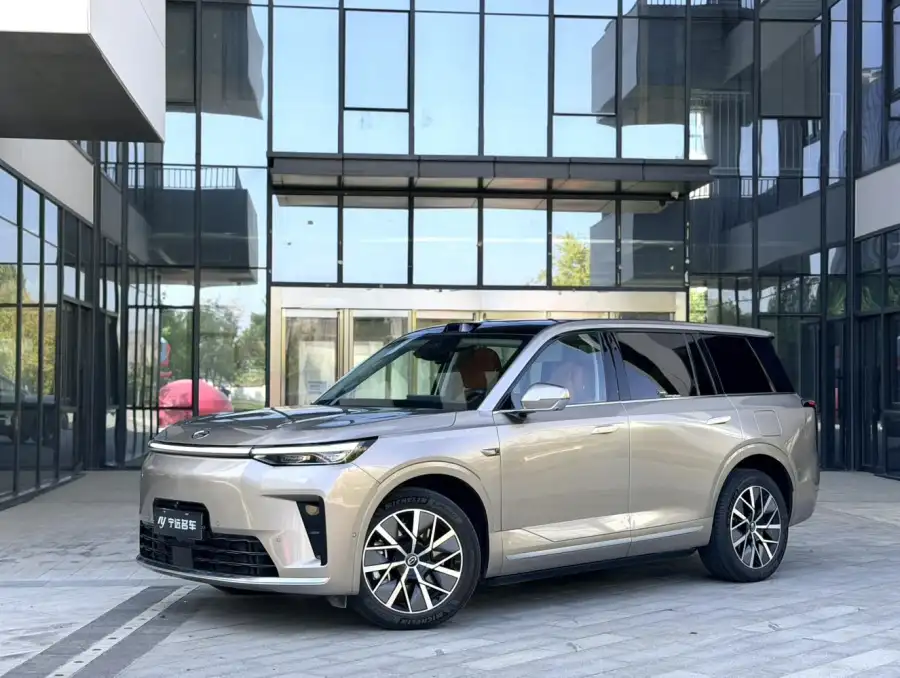 GAC Trumpchi Xiangwang S9 Ultra 6 мест