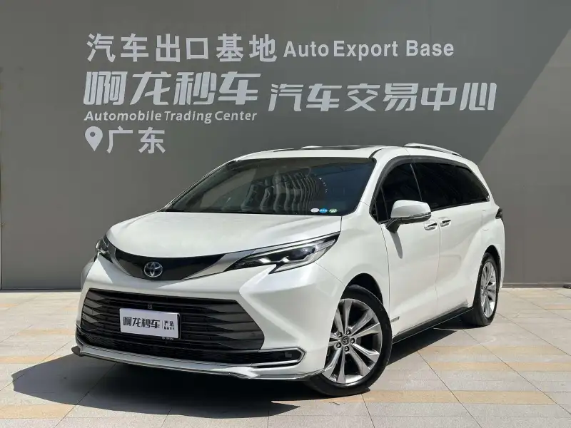 Toyota Sienna 2.5L Premium