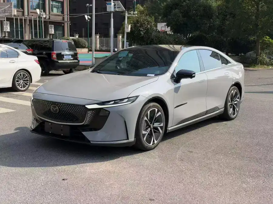 Mazda EZ-6 600 Sport