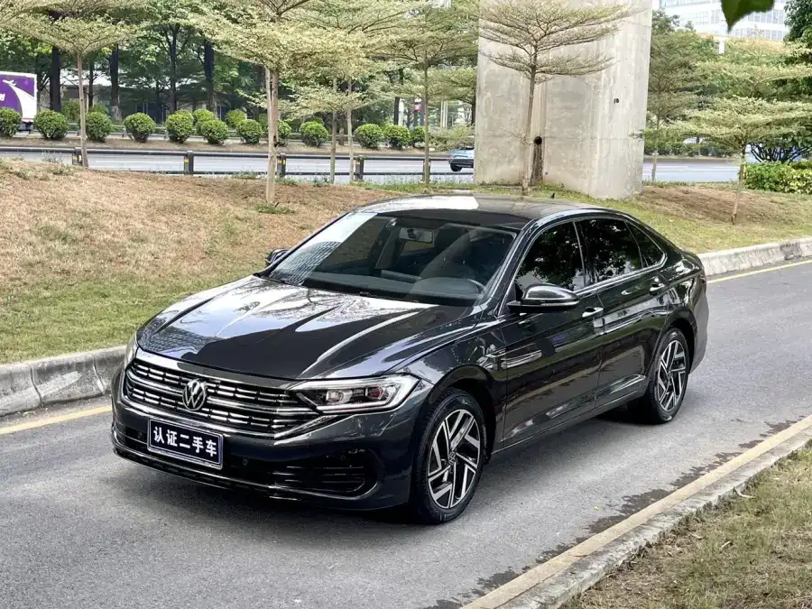 Volkswagen Sagitar 280TSI DSG Lite