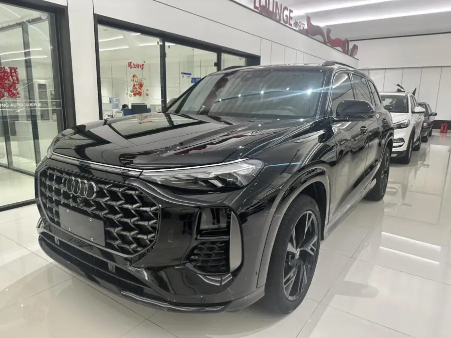 Audi Q6 45TFSI quattro Black Knight 6