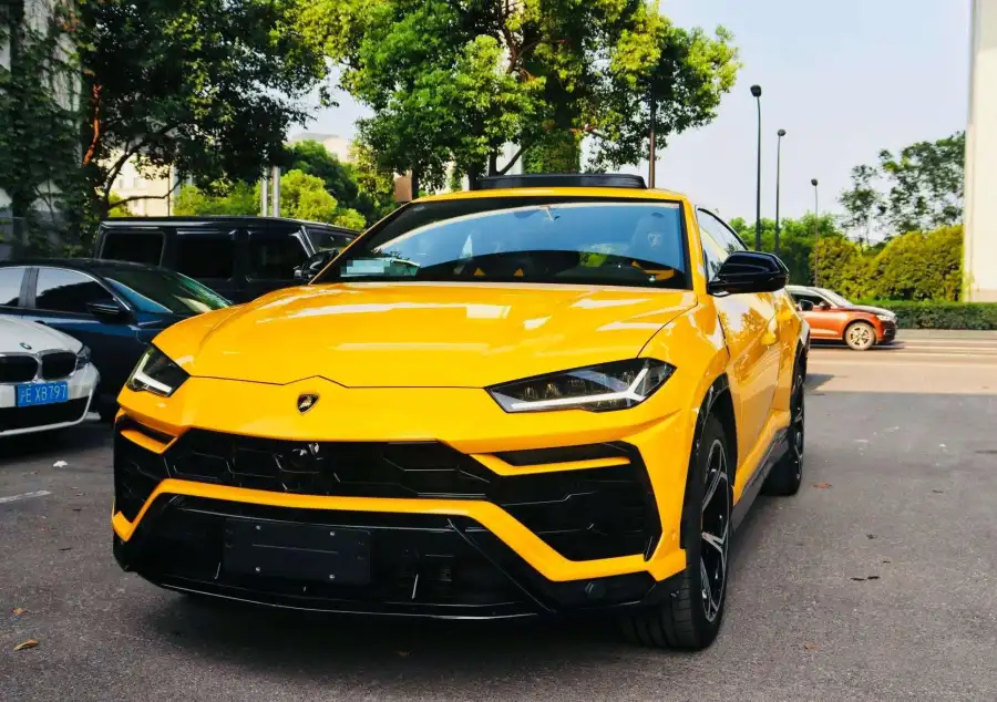 Lamborghini Urus 4.0T V8