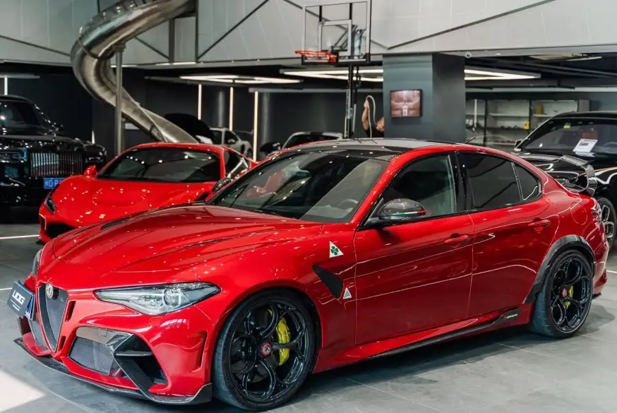 Alfa Romeo Giulia 2.9T 540HP GTAm