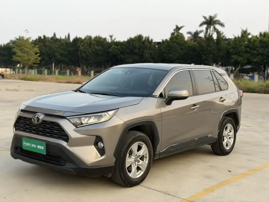 Toyota RAV4 2.0L CVT 2WD