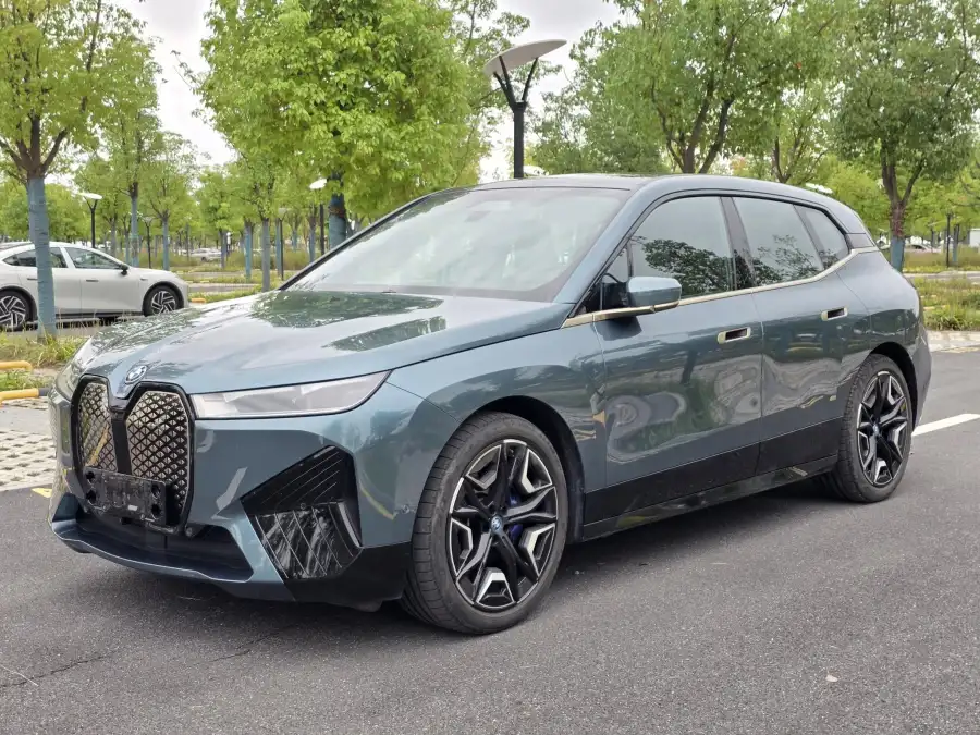 BMW iX xDrive50