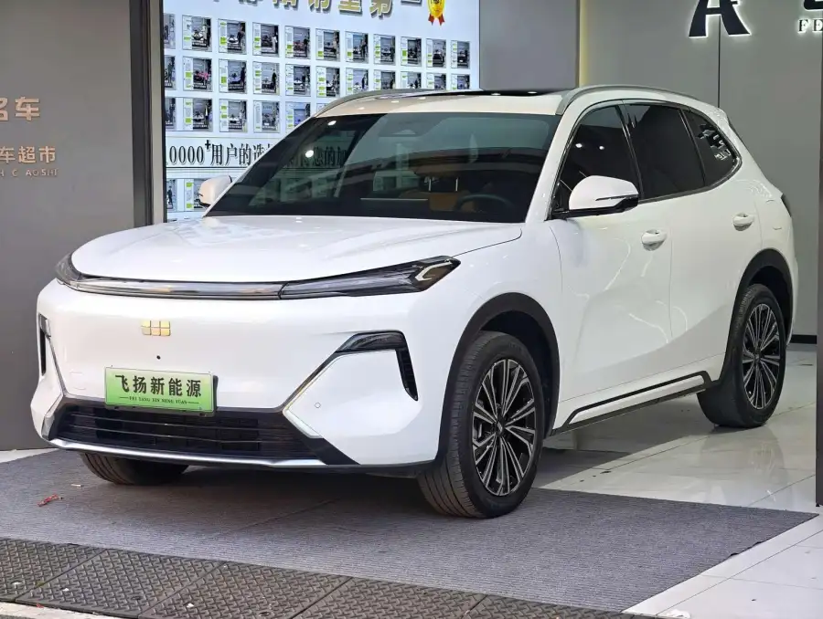 Geely Galaxy Starship 7 EM-i 120KM