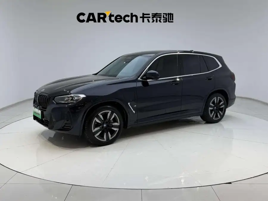BMW iX3 Lead
