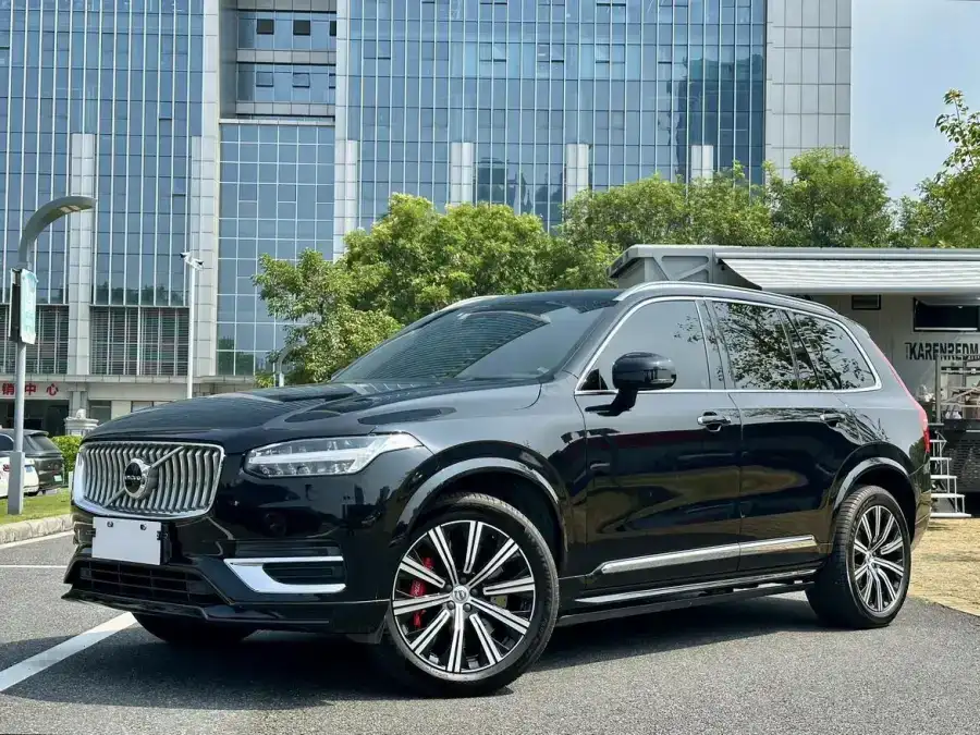 Volvo XC90 B6 Luxury 7 мест