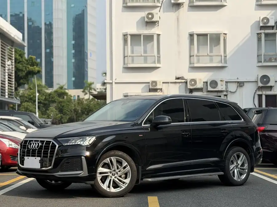 Audi Q7 45 TFSI quattro S line Sport