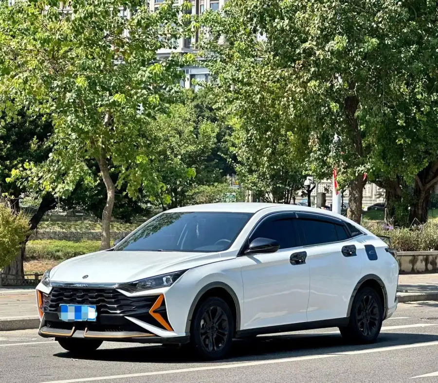 Dongfeng Aeolus Yixuan 1.5L