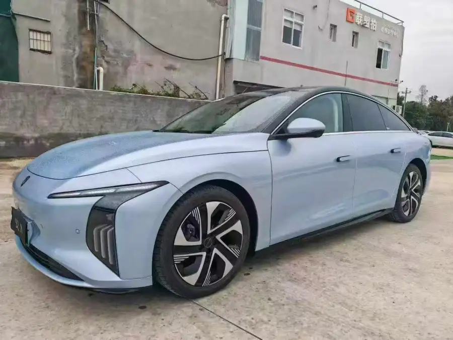 Dongfeng Forthing Xinghai S7 555