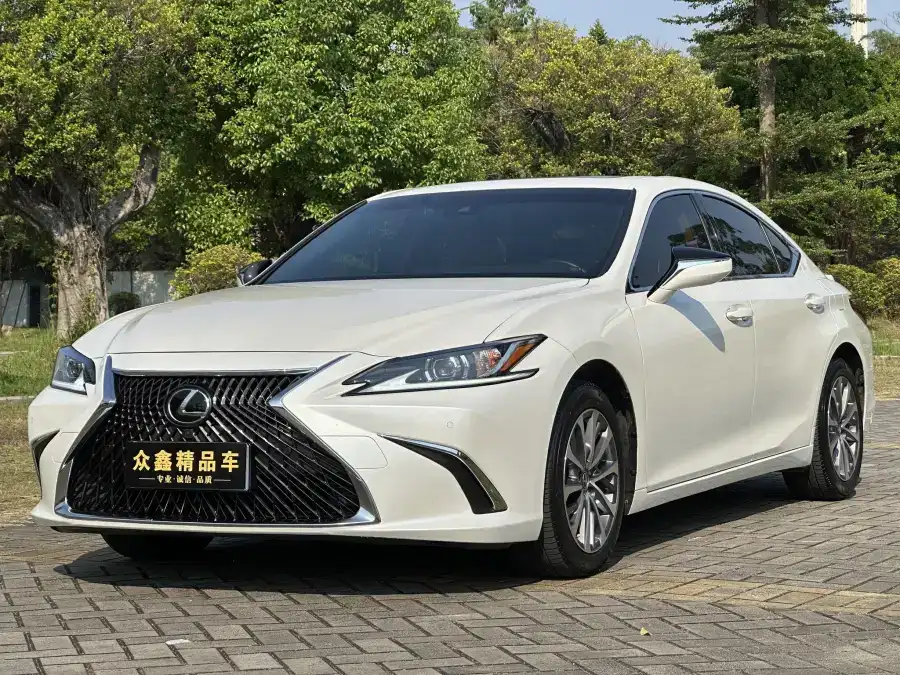 Lexus ES 300h