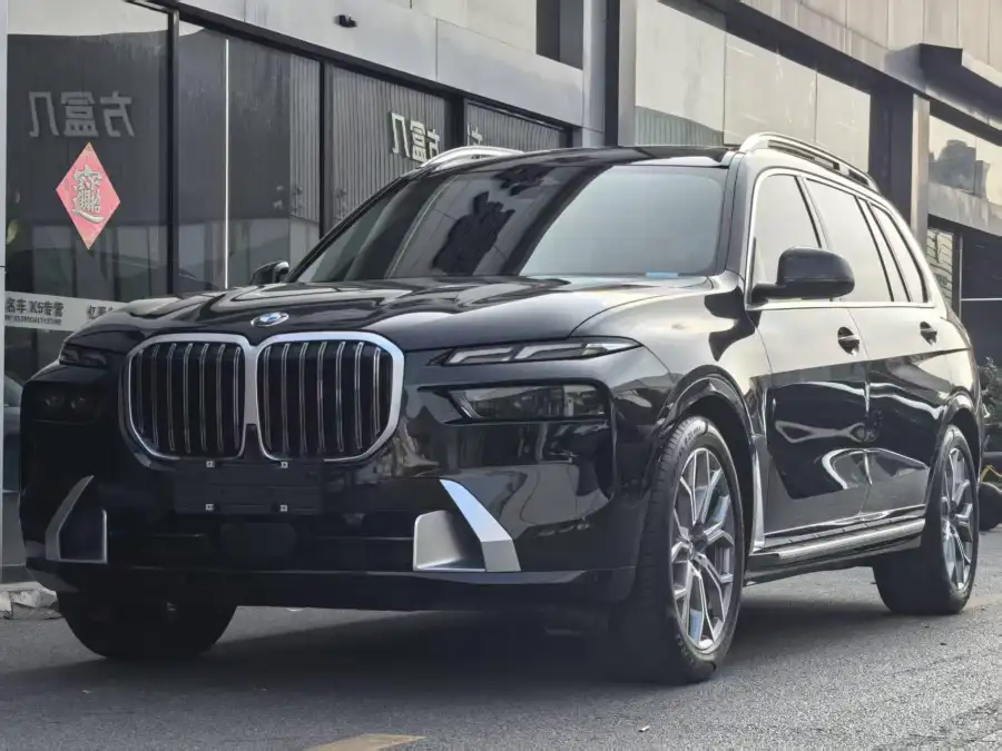 BMW X7 xDrive40i Lead 7 мест