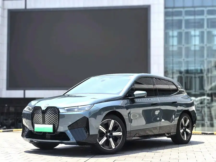 BMW iX xDrive40