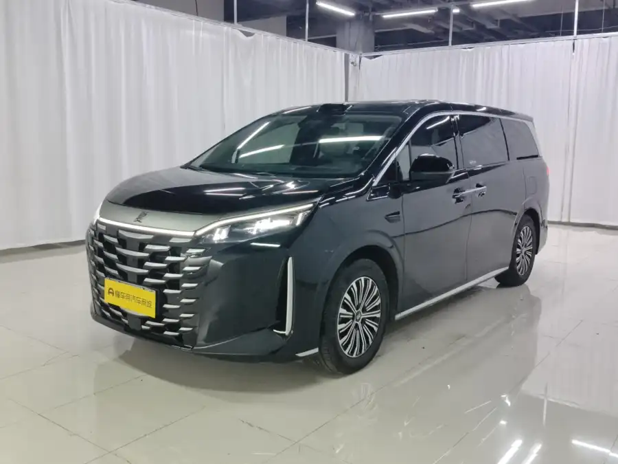 BYD Xia DM-i 218KM