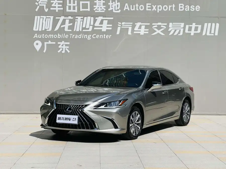 Lexus ES 200
