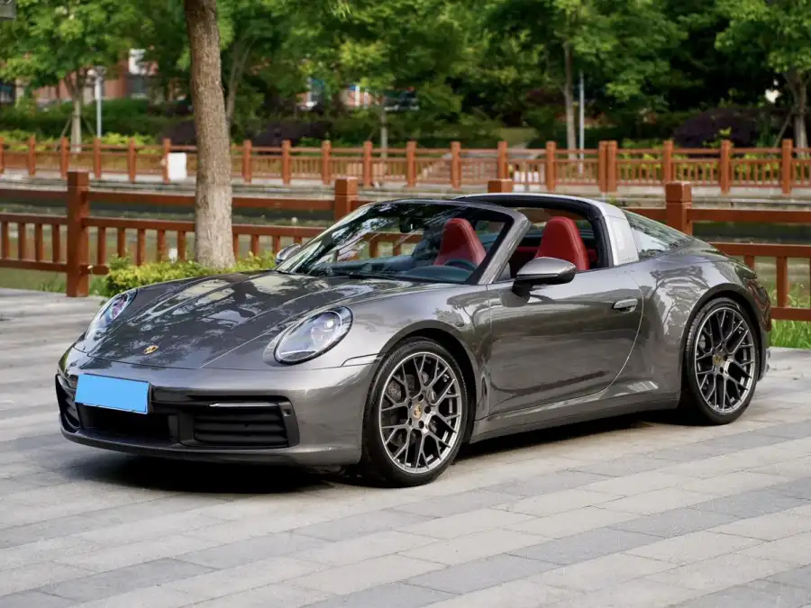 Porsche 911 Targa 4 3.0T