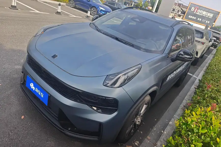 Lynk & Co 01 2.0TD 2WD Pro