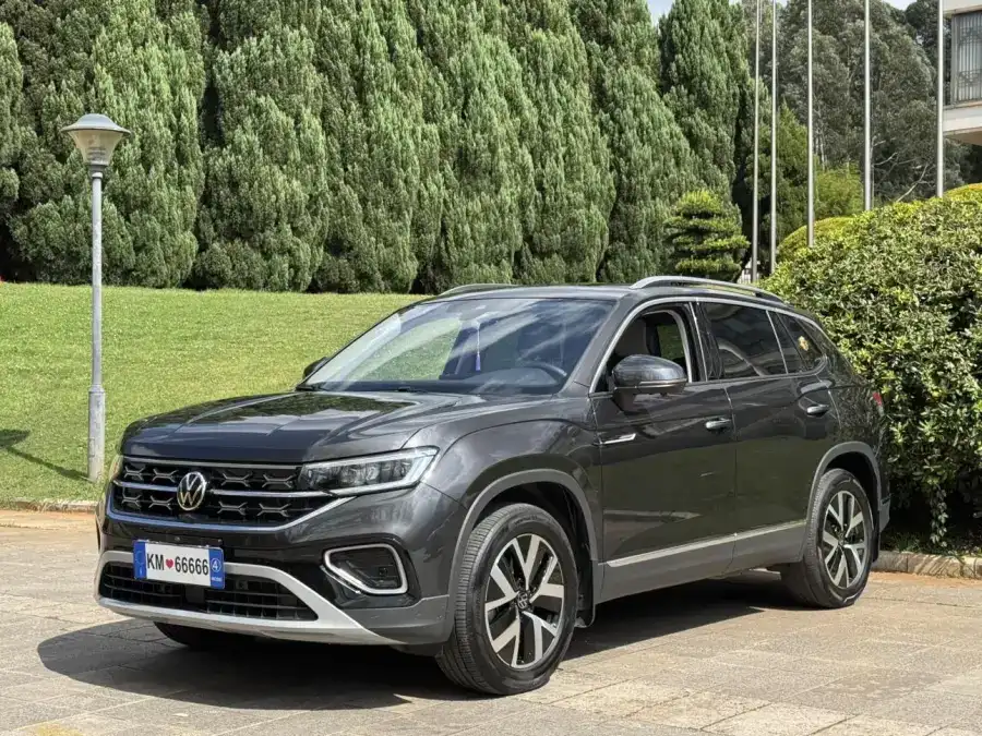 Volkswagen Tayron 300TSI 2WD Plus