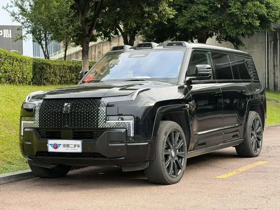 Yangwang U8L