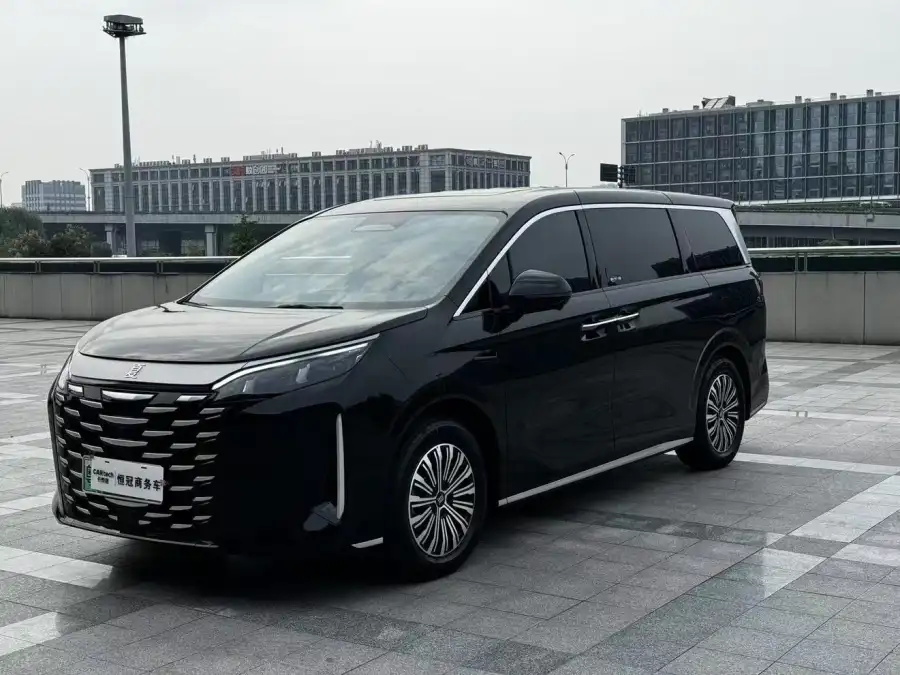 BYD Xia DM-i 218KM