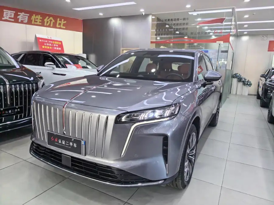 Hongqi HS6 PHEV 220 4WD