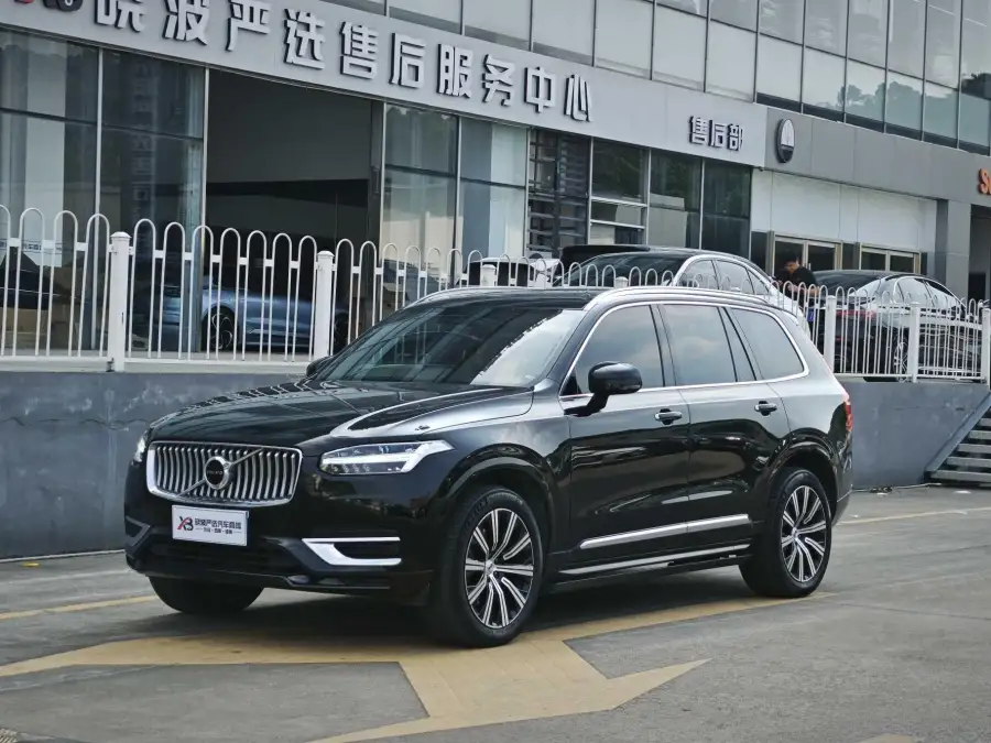 Volvo XC90 B6 Luxury 7 мест