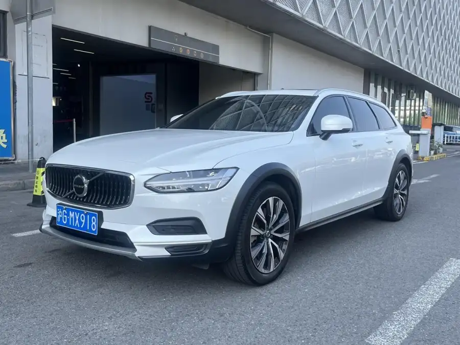 Volvo V90 Cross Country B5 AWD