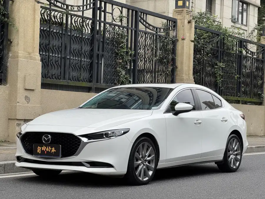 Mazda 3 Axela 2.0L