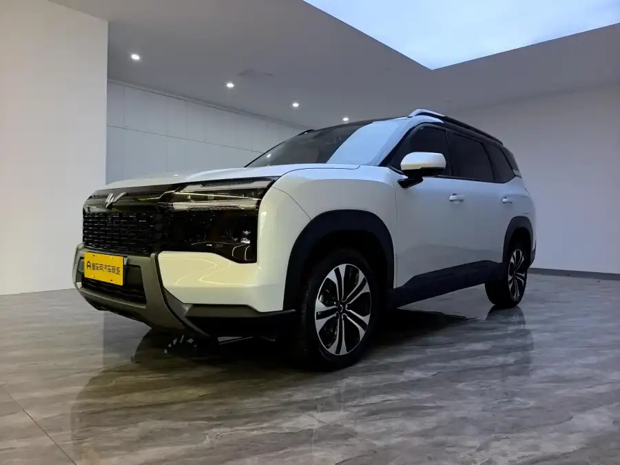 Wuling Starlight 560 PHEV 125km Luxury