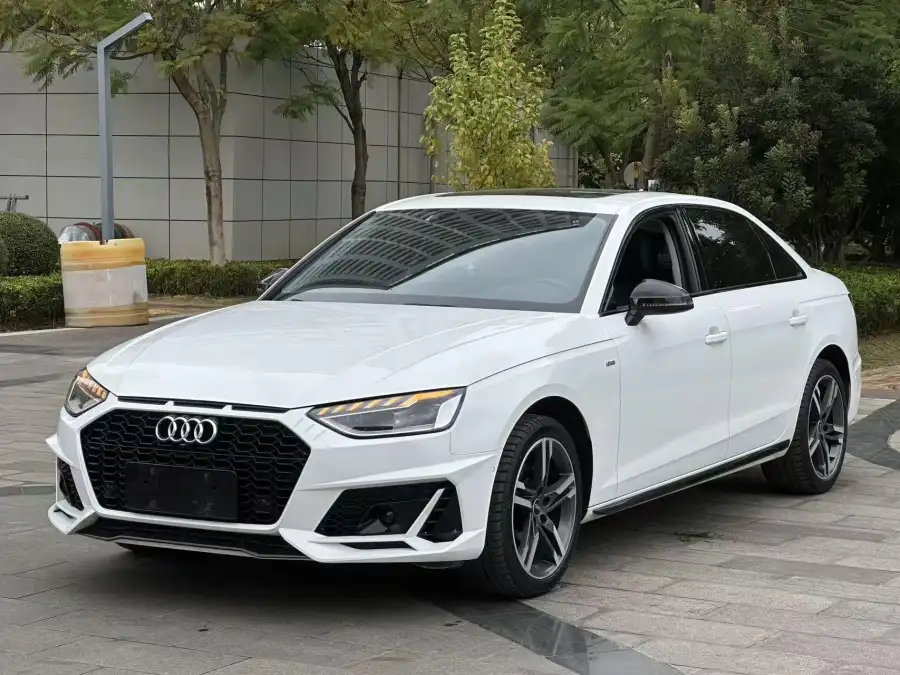Audi A4L 40 TFSI