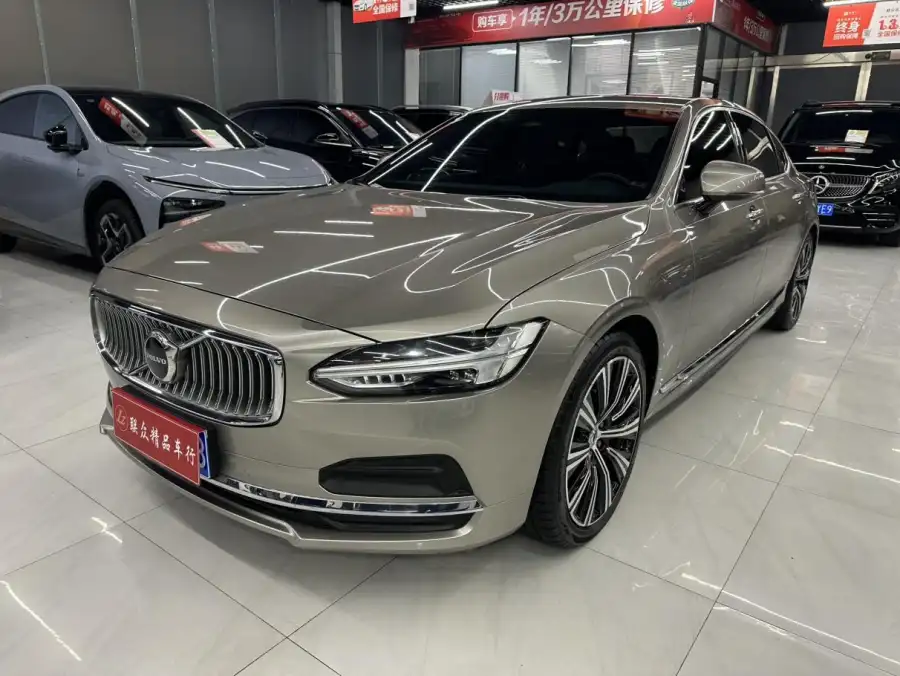 Volvo S90 B5 Luxury