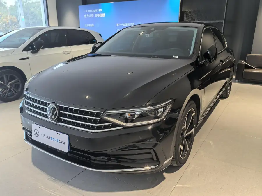 Volkswagen Magotan 330TSI DSG Luxury