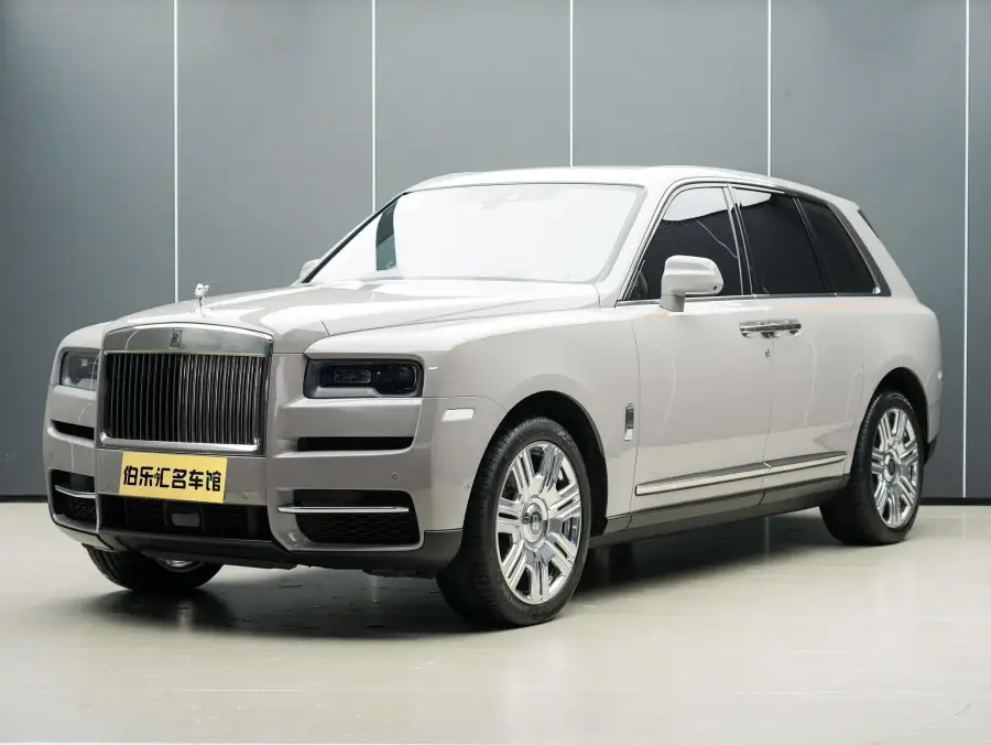 Rolls-Royce Cullinan 4 места