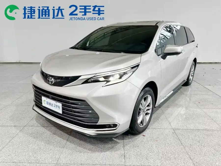 Toyota Sienna 2.5L 4WD Premium