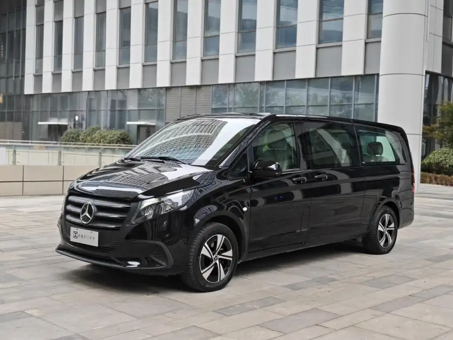 Mercedes-Benz Vito 2.0T 7 мест
