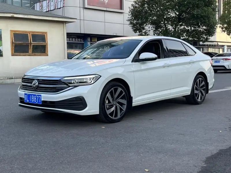 Volkswagen Sagitar 300TSI DSG
